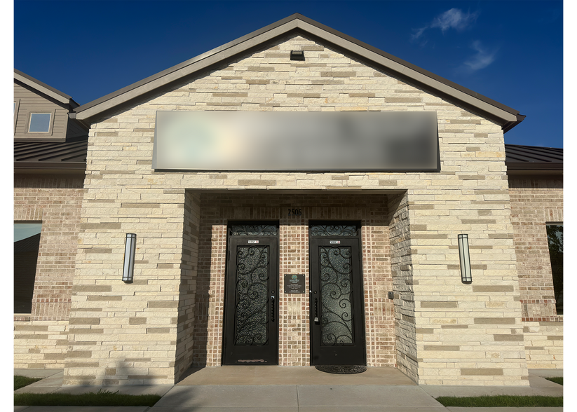 More Photos Of 1400 N Coit Rd, McKinney Medical For Sale