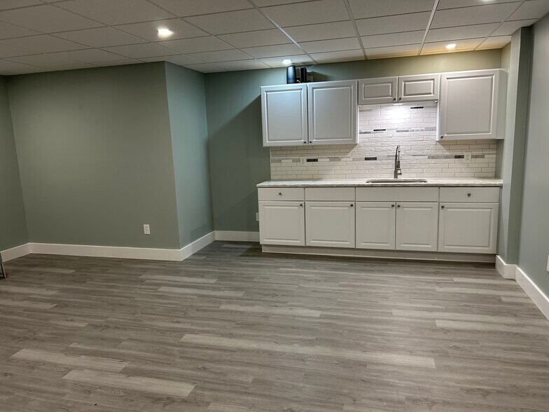 More Photos Of 1595 Elmwood Ave, Rochester Office For Sale