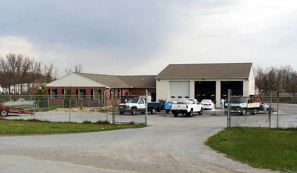 More Photos Of 20 Senn Dr, Chester Springs Light Manufacturing For Sale