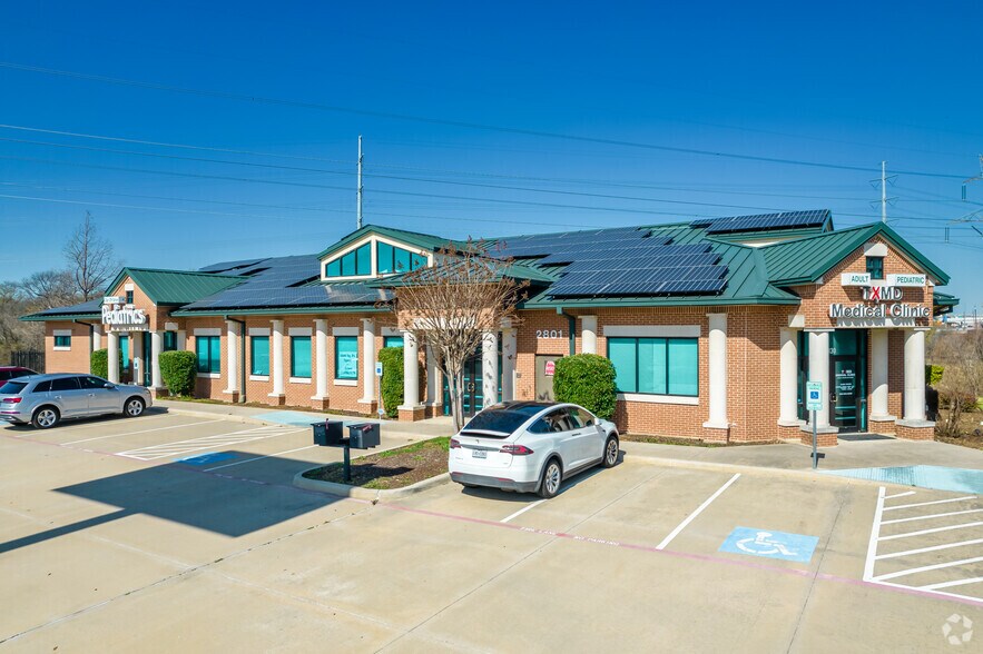 Primary Photo Of 2801 N Interstate 35E, Carrollton Medical For Sale