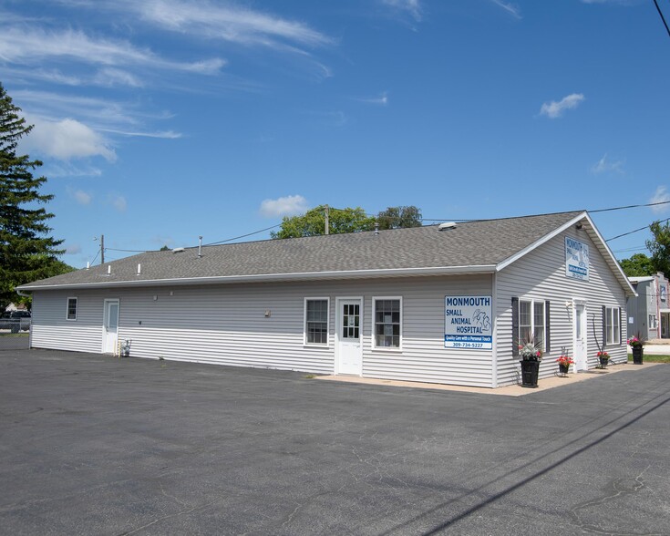 Primary Photo Of 260 N 11th St, Monmouth Office For Sale