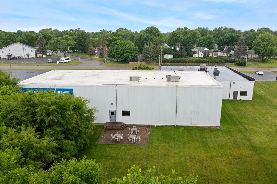 More Photos Of 940 S Hastings Ave, Saint Paul Park Office For Sale