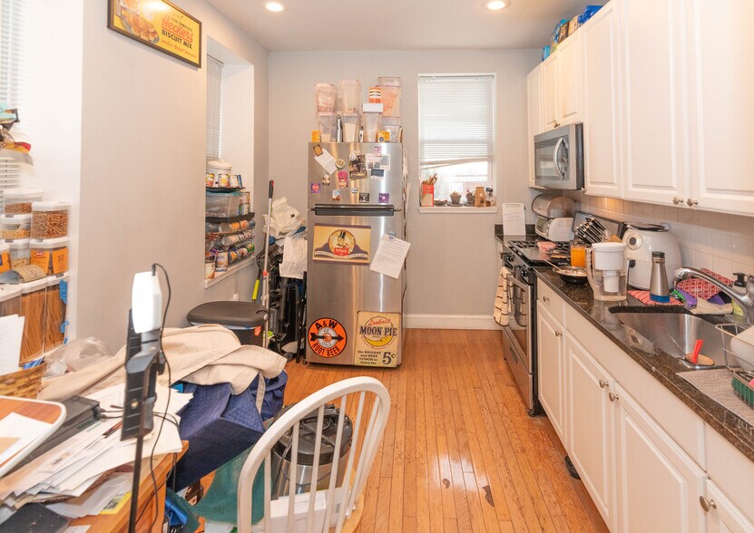 More Photos Of 2445 Lakeview Ave, Baltimore Apartments For Sale
