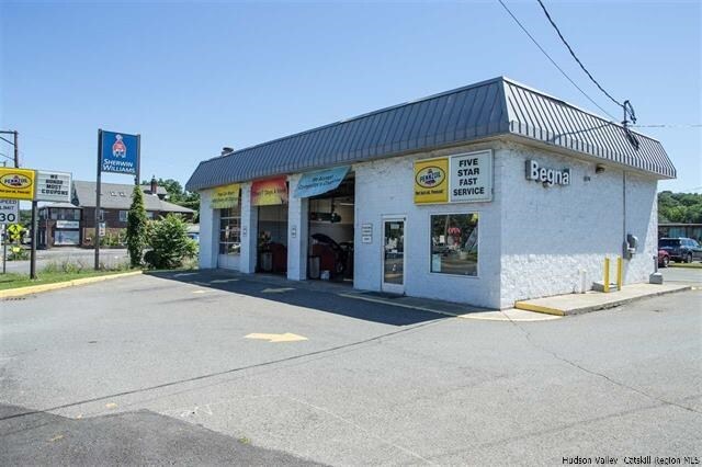Primary Photo Of 560 Albany Ave, Kingston Auto Repair For Lease