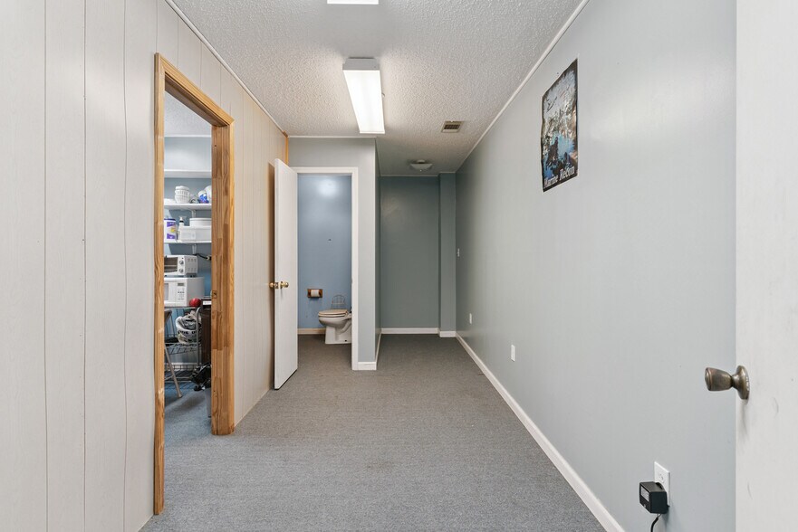 More Photos Of 26754 US-82, Waynesville Light Distribution For Sale