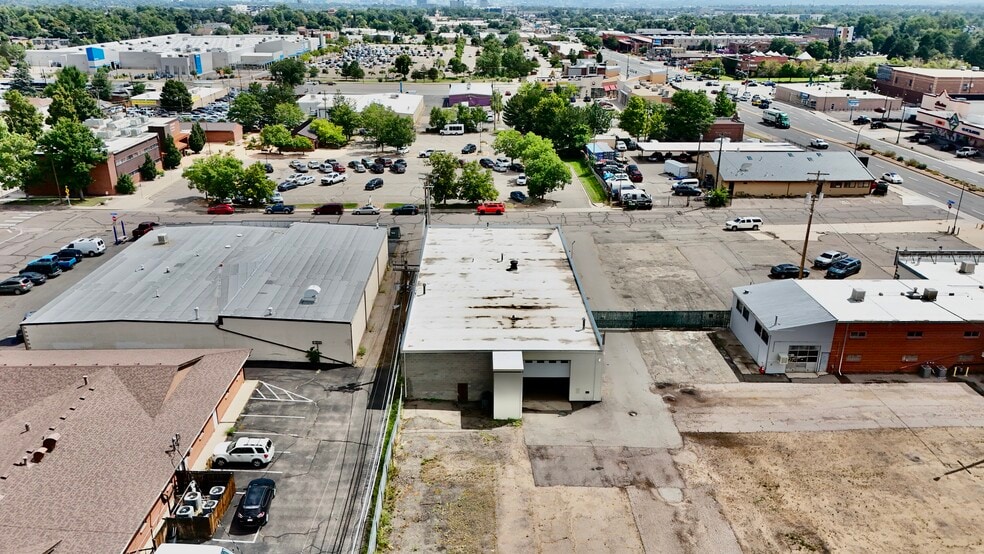 More Photos Of 1557 Yarrow St, Lakewood Auto Repair For Sale