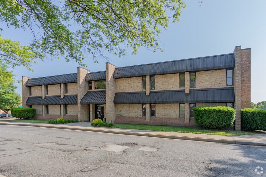 More Photos Of 2 Colgate Dr, Forest Hill Medical For Lease