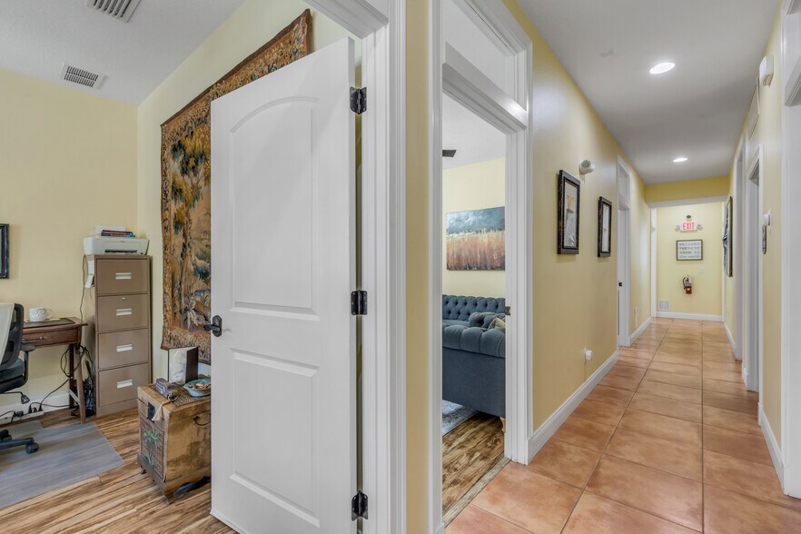 More Photos Of 136 Julia St, New Smyrna Beach Flex For Sale