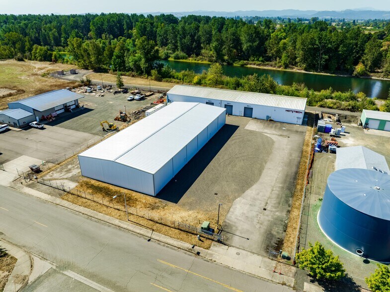 More Photos Of 810 S 2nd St, Harrisburg Warehouse For Sale