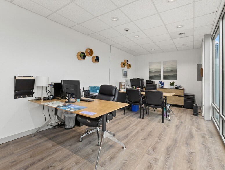 More Photos Of 13000 Highway 99, Everett Showroom For Sale