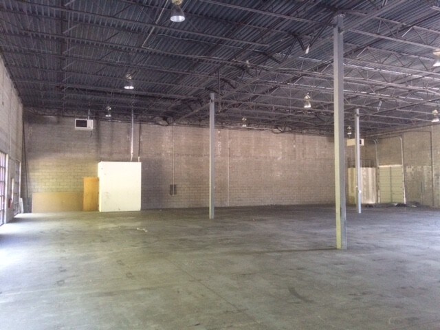 More Photos Of 141 Cupped Oak Dr, Stallings Warehouse For Lease