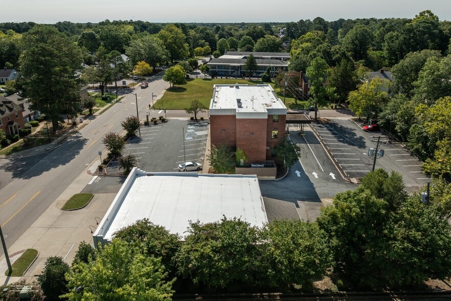 More Photos Of 1012 Richmond Rd, Williamsburg Freestanding For Lease