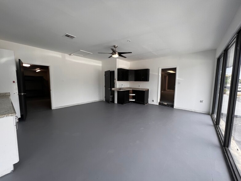 More Photos Of 1100 S Dixie Hwy, Hollywood Freestanding For Sale