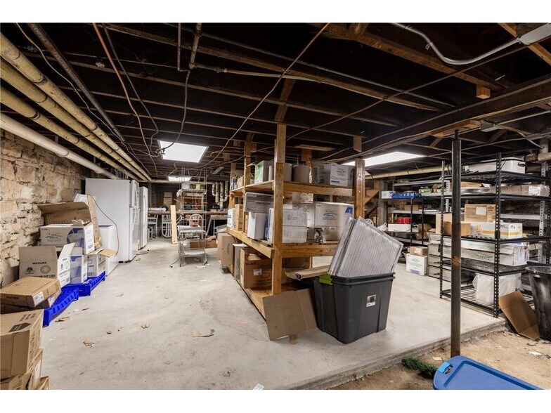 More Photos Of 205 S Main St, Le Sueur Storefront Retail Residential For Sale