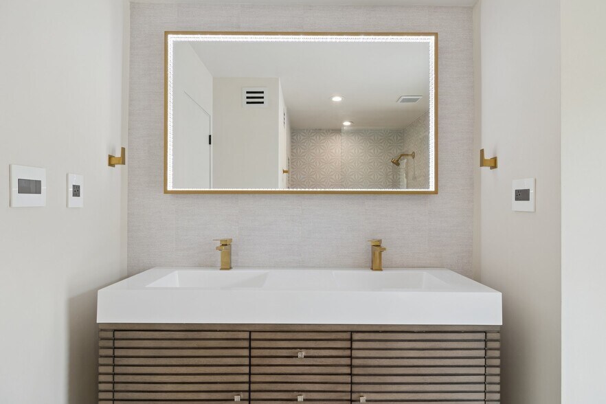 More Photos Of 5801 E Surrey Dr, Cave Creek Apartments For Sale