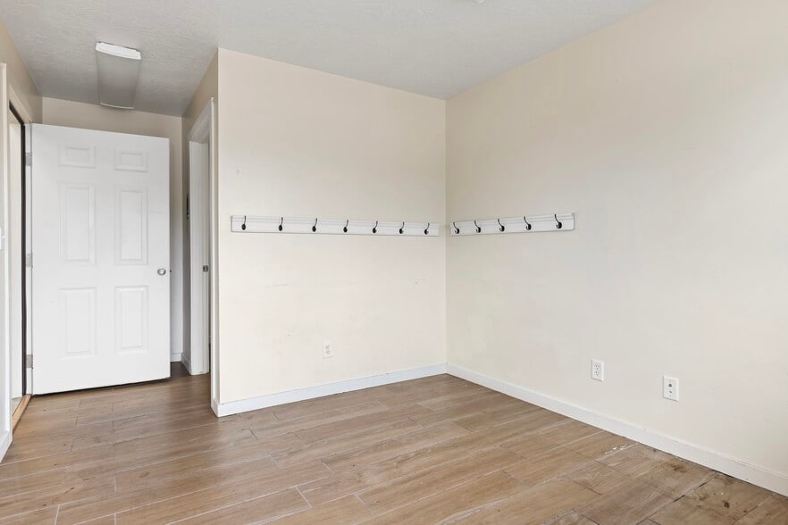 More Photos Of 1451 W 5175 S, Riverdale Light Distribution For Lease