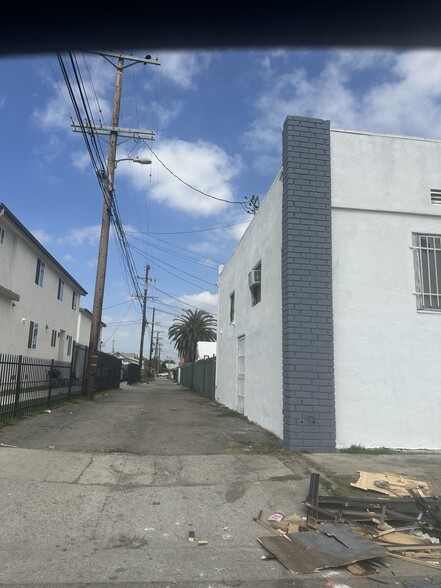 More Photos Of 10975 S Main St, Los Angeles Specialty For Sale