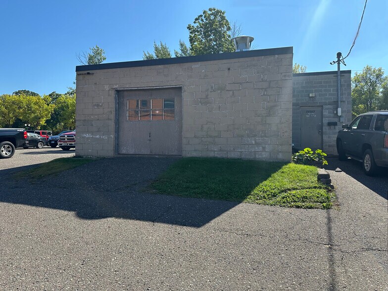 More Photos Of 2603 E 7th Ave, North Saint Paul Light Manufacturing For Sale