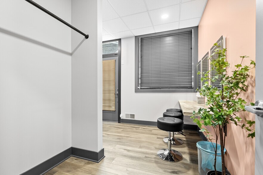 More Photos Of 117 E Allegan St, Otsego General Retail For Sale