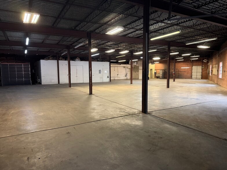 More Photos Of 1731 S Agnew Ave, Oklahoma City Warehouse For Sale