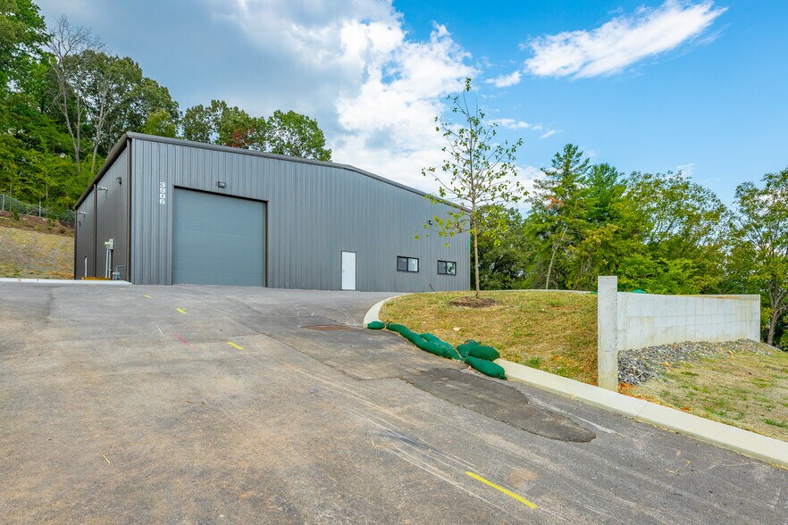 More Photos Of 3906 Caine Ln, Chattanooga Warehouse For Sale