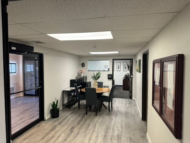 More Photos Of 11111 E Mississippi Ave, Aurora Office Residential For Lease