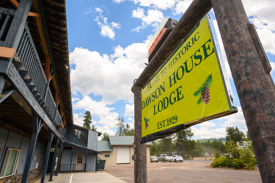 More Photos Of 109455 Highway 97 N, Chemult Hotel For Sale