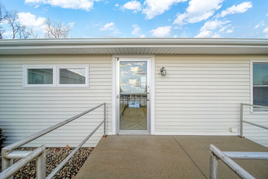 More Photos Of 3165 County Farm Rd, Jackson Medical For Sale