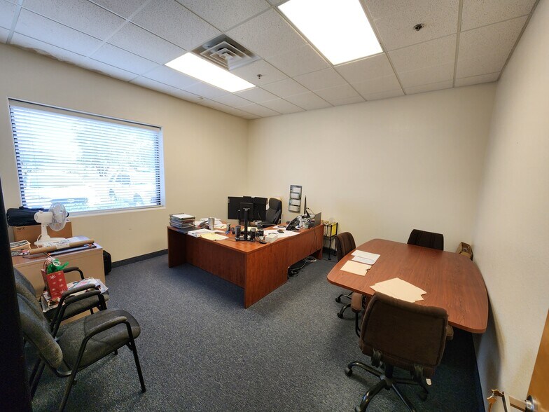 More Photos Of 2942 N Greenfield Rd, Mesa Service For Lease