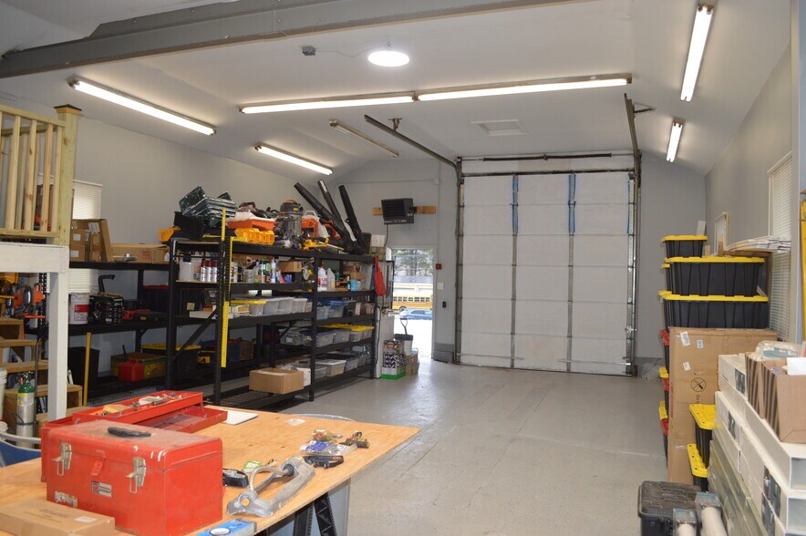 More Photos Of 1728 Stafford Rd, Storrs Mansfield Auto Repair For Sale