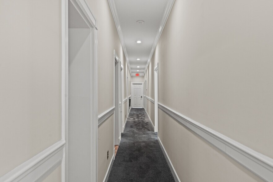 More Photos Of 101 St Clair St, Frankfort Loft Creative Space For Sale