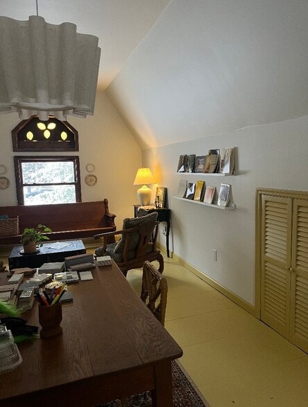 More Photos Of 28 W Bridge St, Saugerties Office For Lease