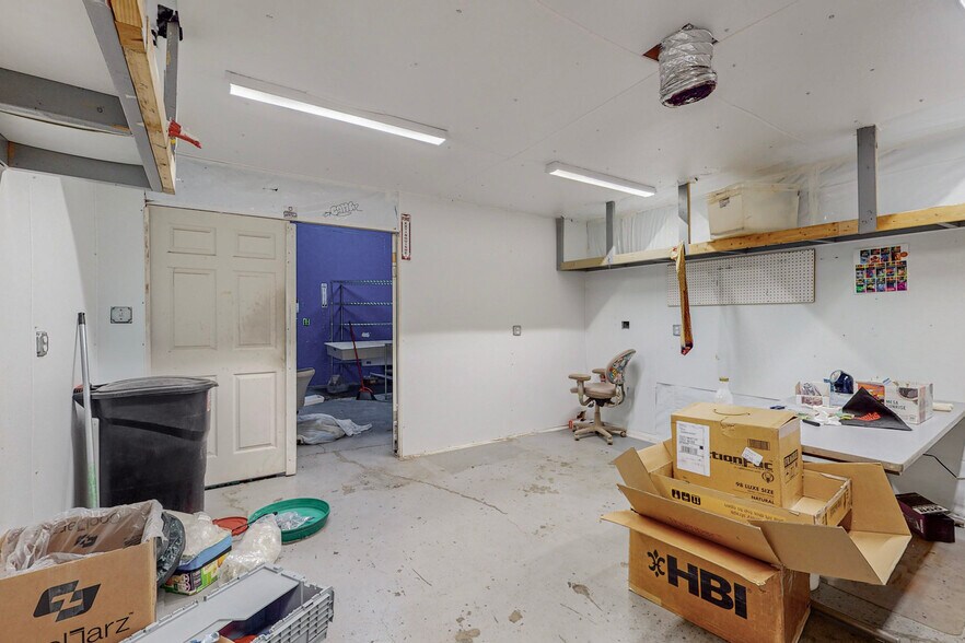 More Photos Of 1823 Commercial St NE, Albuquerque Warehouse For Sale
