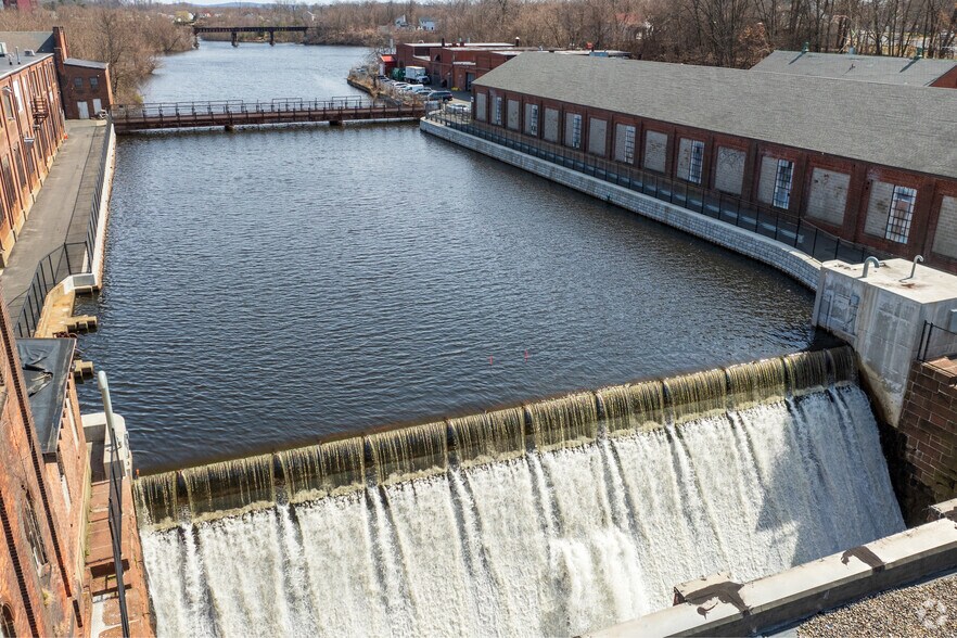 More Photos Of 1 Allen St, Springfield Manufacturing For Sale