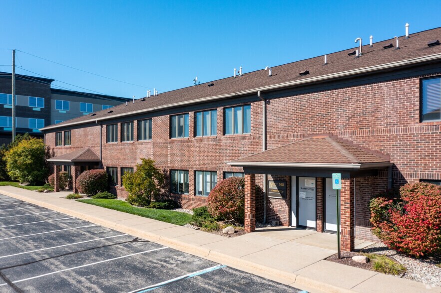 More Photos Of 160-174 S Industrial Dr, Saline Medical For Sale