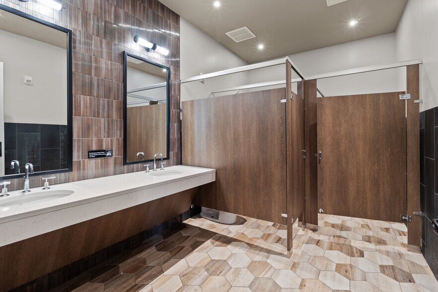 More Photos Of 201 N Church St, Mooresville Apartments For Lease