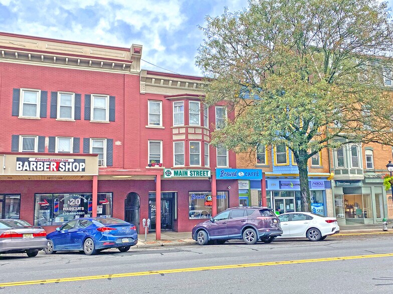 More Photos Of 556 Main St, Stroudsburg Office Residential For Lease
