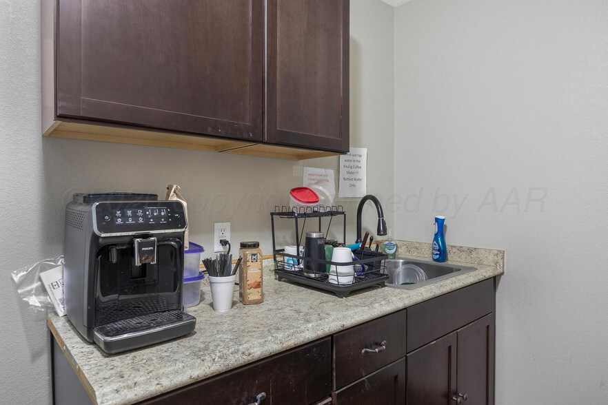 More Photos Of 4533 Canyon Dr, Amarillo Industrial For Sale