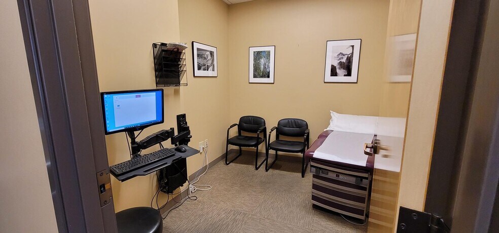 More Photos Of 929 SW Simpson Ave, Bend Medical For Lease