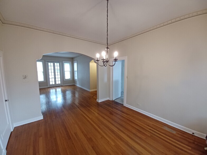 More Photos Of 219 W Magnolia Ave, San Antonio Apartments For Sale