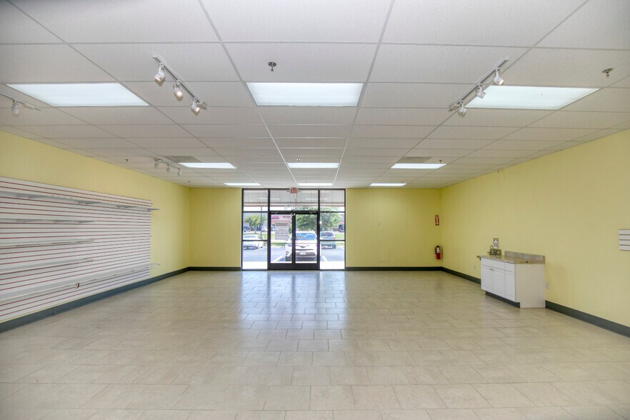 More Photos Of 11657 Lakeridge Pky, Ashland Unknown For Lease