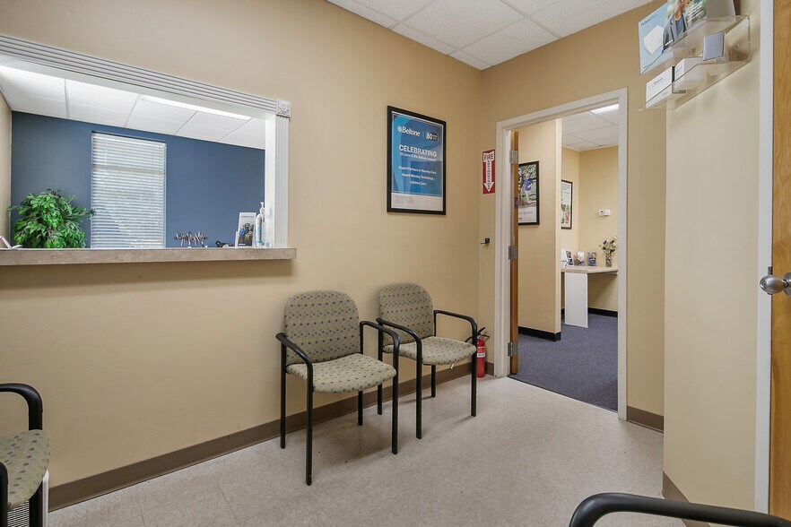 More Photos Of 303-305 Tilghman Dr, Dunn Medical For Sale