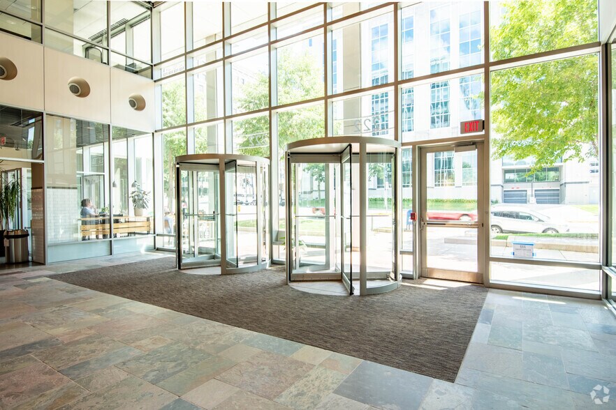 More Photos Of 222 W Washington Ave, Madison Office For Lease