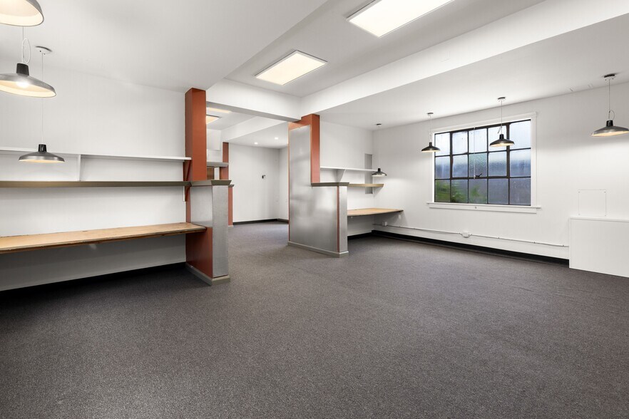 More Photos Of 5500 Doyle St, Emeryville Office For Sale