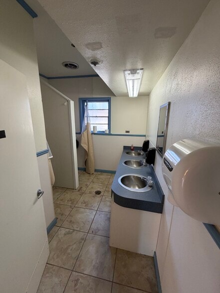 More Photos Of 7470 TX-154, Marshall Specialty For Sale