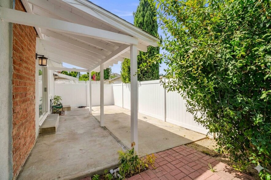 More Photos Of 15907 Enadia Way, Van Nuys Apartments For Sale