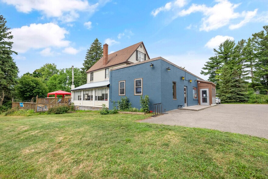 More Photos Of 3879 Rebstock Rd, Fort Erie Storefront Retail Residential For Sale