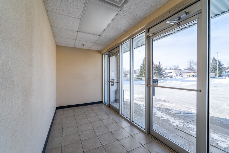 More Photos Of 2201 Grand Ave, Wausau Unknown For Lease