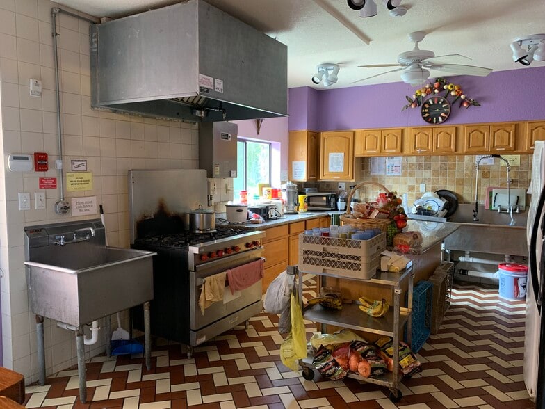 More Photos Of 722 E Lake Rd S, Tarpon Springs Assisted Living For Sale