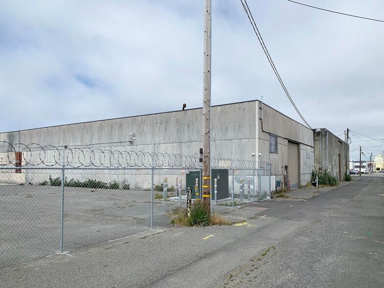 More Photos Of 127 W 3rd St, Eureka Industrial For Lease